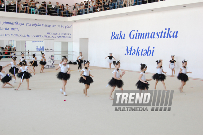 Bakı Gimnastika Məktəbində bədii gimnastika üzrə festival yarışları. Azərbaycan, 19 may 2015